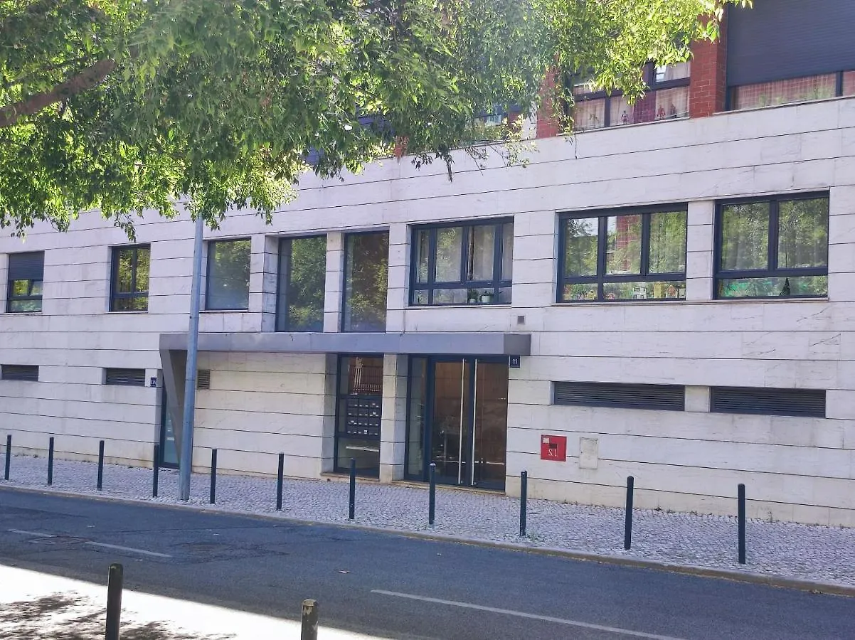 Lisbon, Modern T2 In Parque Das Nacoes, Лиссабон Португалия